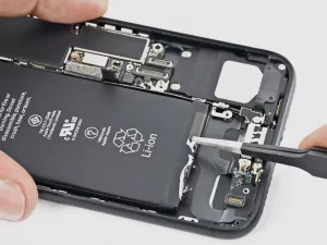 Из чего сделан аккумулятор iPhone?