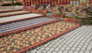 Тротуарная плитка: виды, свойства и область применения