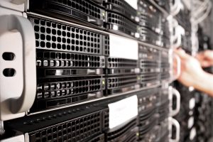Возможности и перспективы отечественных серверов в контексте импортозамещения
