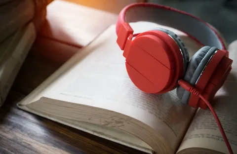 Как слушать аудиокниги бесплатно: лучший гайд для книгоманов Как слушать аудиокниги бесплатно: лучший гайд для книгоманов онлайн