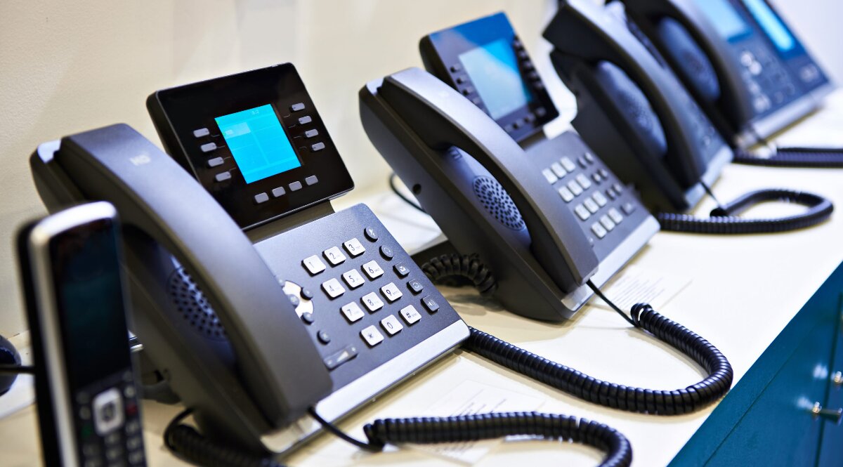 IP-телефония и VoIP-оборудование — обзор технологий и применение в бизнесе и быту онлайн